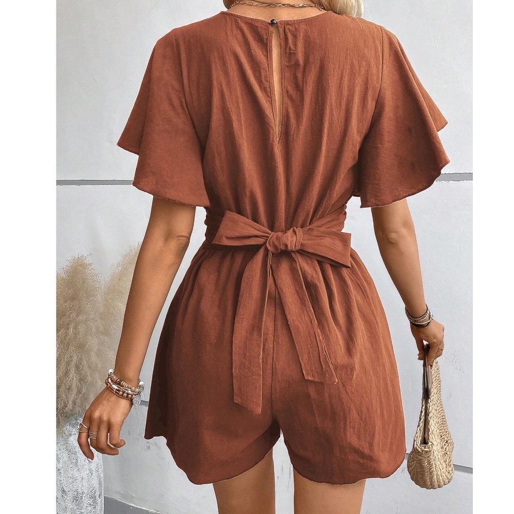 Plunging Neck Butterfly Sleeve Cotton Romper - Picture 4 of 10